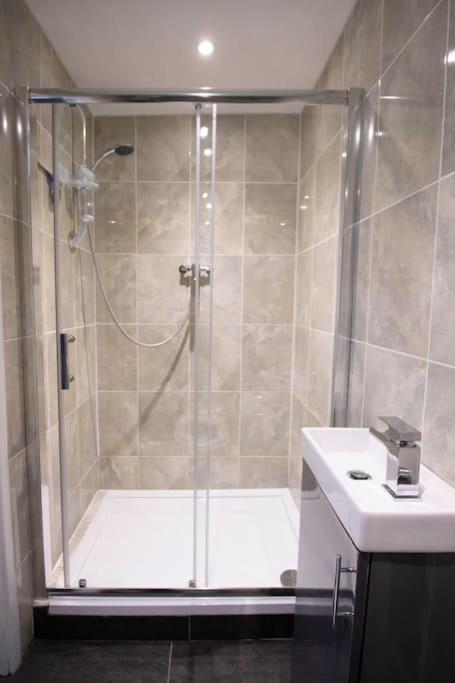 Hyper-central Newquay, Sleeps 3 Apartment